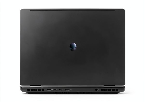 Alienware 16 Laptop Core 7 32GB 2TB SSD RTX 5060 Gaming-8